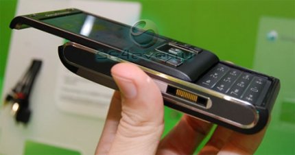  Sony Ericsson C905   