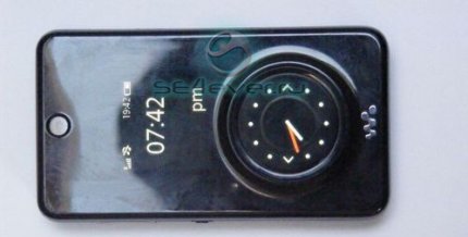    Sony Ericsson W707 Alicia